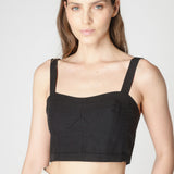 Blusa top Cabo de la marca P-2024-608, con diseño elegante en tela suave, color neutro y corte moderno.