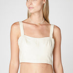 Blusa Top Cabo de la marca P-2024-608, de estilo casual con diseño moderno y cuello redondo, en color neutro.