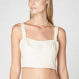 Blusa Top Cabo de la marca P-2024-608, de estilo casual con diseño moderno y cuello redondo, en color neutro.