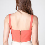 Blusa Top Cabo de la marca P-2024-608 en color blanco, con diseño de manga larga y cuello redondo, vista frontal.
