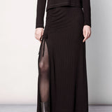 Falda Solei de la marca O-2025-403, falda larga en color neutro con cintura ajustable y diseño elegante para mujer.
