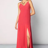 Vestido Berolige de la marca FI-2025-704, diseño elegante en tonos neutros, con detalles suaves y estilo moderno.