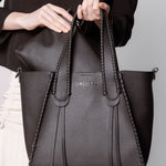 Accesorios Shopper Iris negro de la marca AI-2025-103, bolso con asas y diseño elegante, en color negro.