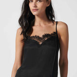 Blusa Jovette Oliva de la marca V-2026-635, blusa de manga larga en tela suave de color azul claro.