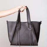 Accesorios Shopper Iris Black de la marca AI-2025-103, bolso o cartera negra con diseño elegante y práctico.