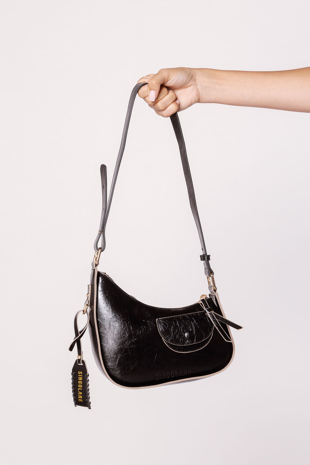 Mini bolso Stella negro de la marca AI-2025-201, accesorios pequeños con asa y diseño compacto en la imagen.