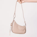 Mini bolso Stella Taupe de la marca AI-2025-202, accesorio compacto y elegante en tono taupe, con detalles en piel sintética.