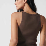 Polera Crysta Chocolate de la marca P-2026-01, blusa de manga larga en color chocolate con diseño moderno.