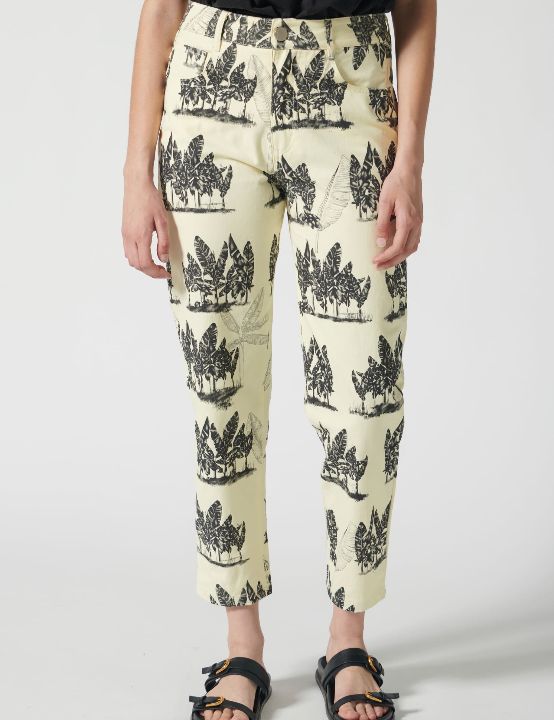 Jeans Aruba Arena de la marca V-2026-832, pantalones vaqueros azules con bolsillos y cinturilla en la imagen 137232.jpg.