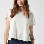 Polera blanca Francesca Off White de la marca EV-2026-504, vista frontal en color blanco y estilo casual.