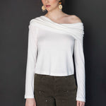 Polera Elsie Vint de la marca EI-2025-504, blusa de manga larga en color gris con diseño elegante y cómodo.