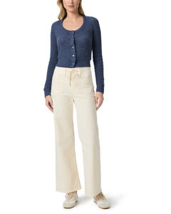 Pantalones vaqueros de pierna ancha Ari, estilo jeans, en color azul claro, con cintura alta y bolsillos frontales.