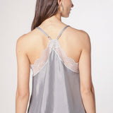 Blusa Mila Cupro de la marca EV-2025-600, vista frontal, con detalles suaves y elegantes en tela de cupro para mujer.