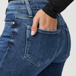 Pantalones rectos de mezclilla en color ámbar de la marca NY-2025-816, con diseño clásico y costuras visibles.