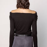 Polera Elsie Vint de la marca EI-2025-504, blusa con diseño moderno y colores suaves, vista frontal en fondo neutro.
