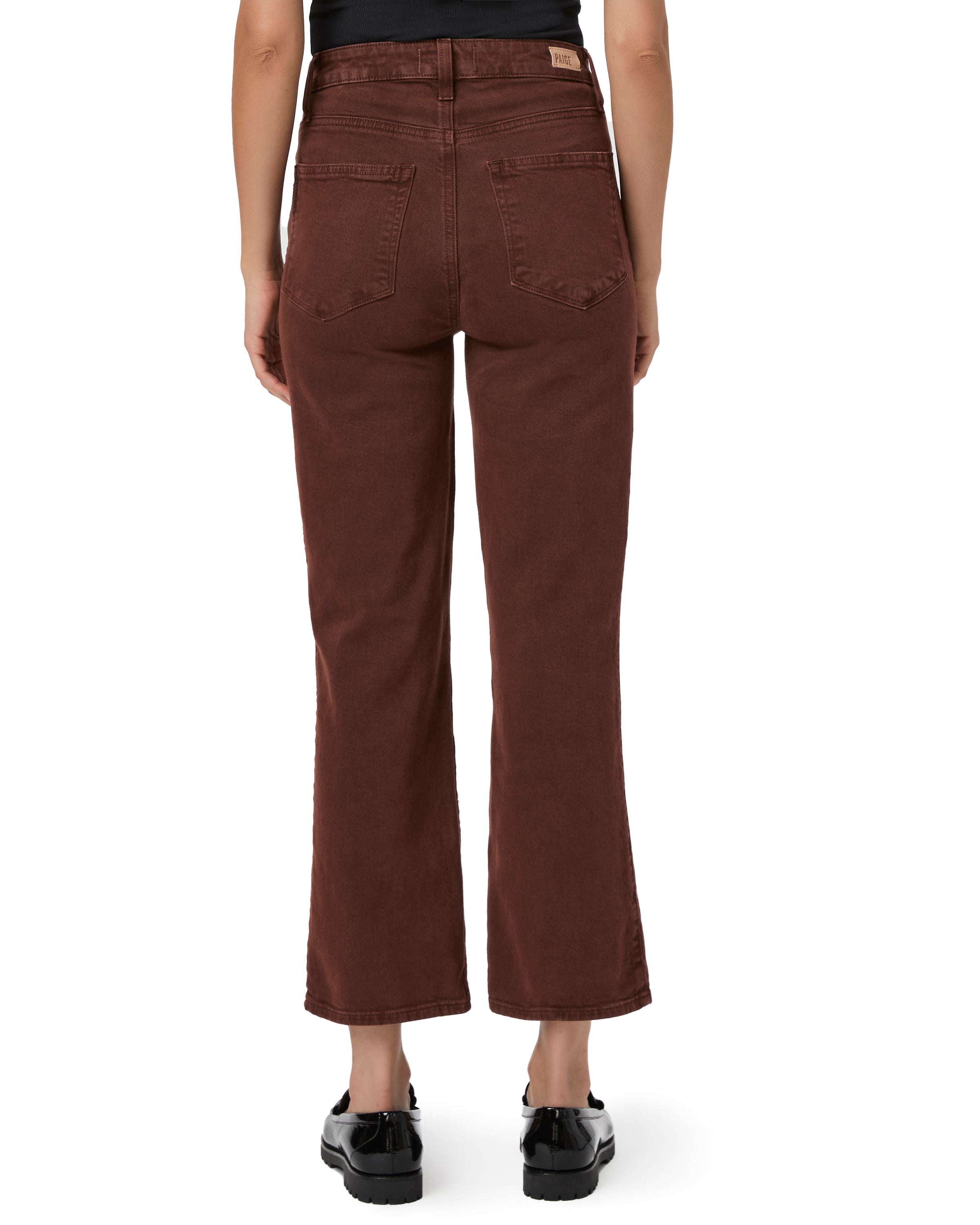 Pantalones de mezclilla estilo flare Courtney de la marca NY-2025-827, en color azul con detalles de costuras.
