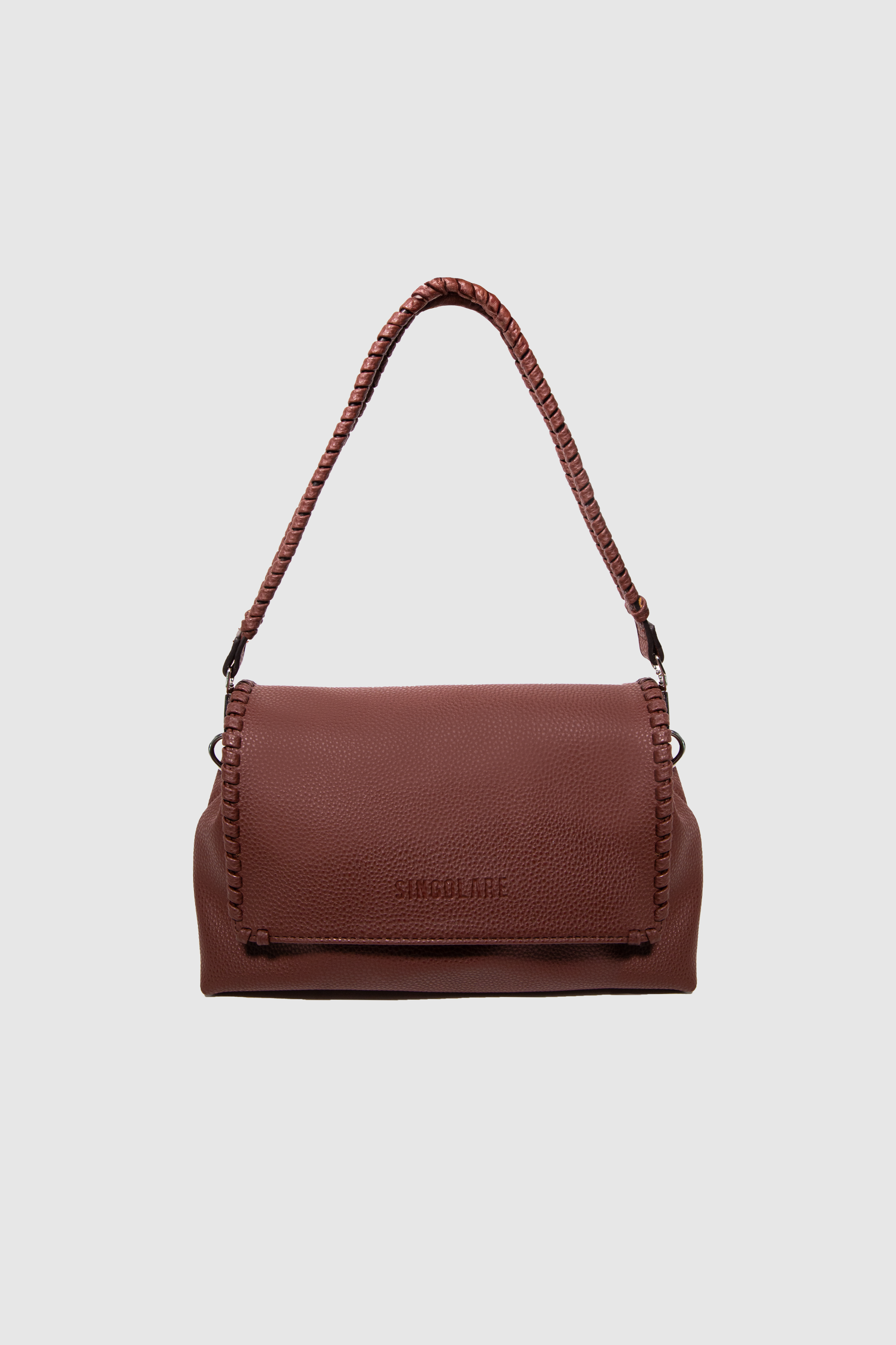Bandolera Tina Burgundy de la marca AI-2025-203, accesorio de moda con correa ajustable y diseño elegante en color burdeos.
