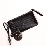 Billetera Isabelle negra de accesorios AI-2025-302 con diseño elegante y cierre compacto para tarjetas y dinero.