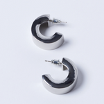 Aros Koló silver de accesorios BV-2025-279, diseño moderno y elegante, con acabado plateado brillante.