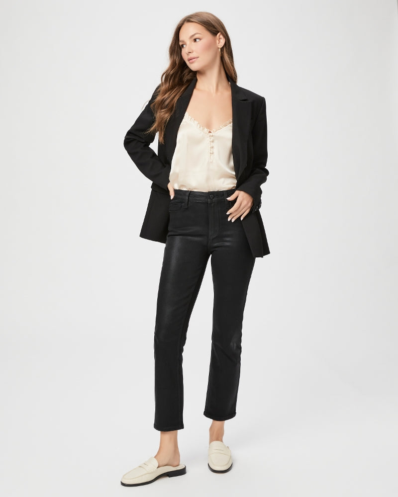 Pantalones Cindy Black Fog Luxe Coating de la marca NY-2023-820, con acabado elegante y moderno en color negro.