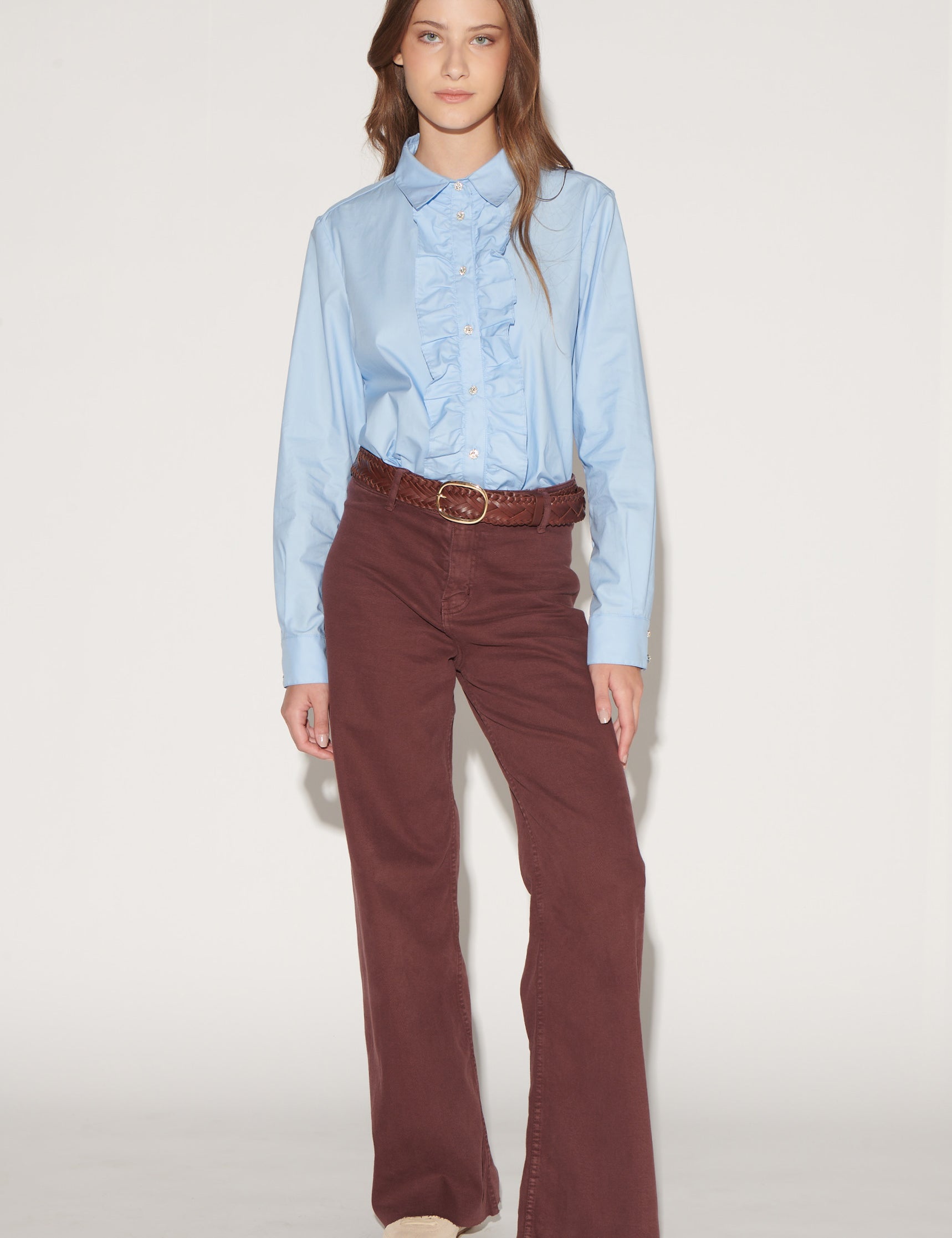 Jeans culotte burdeos de la marca D-2026-812, pantalones de corte suelto y estilo cómodo con color burdeos.