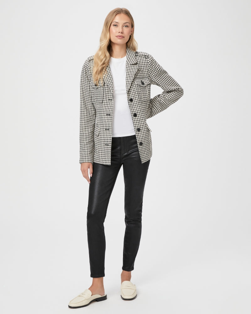 Jeans negros de tobillo con recubrimiento de lujo Hoxton de la marca NY-2021-800, con acabado en tono Fog Luxe.