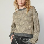 Suéter Fannny de tejidos de la marca I-2025-07, visto en la imagen con diseño y textura en tonos suaves.