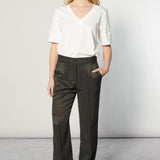 Pantalón Racine Hunt de la marca I-2025-834, pantalones deportivos con diseño moderno y cómodo para actividades al aire libre.
