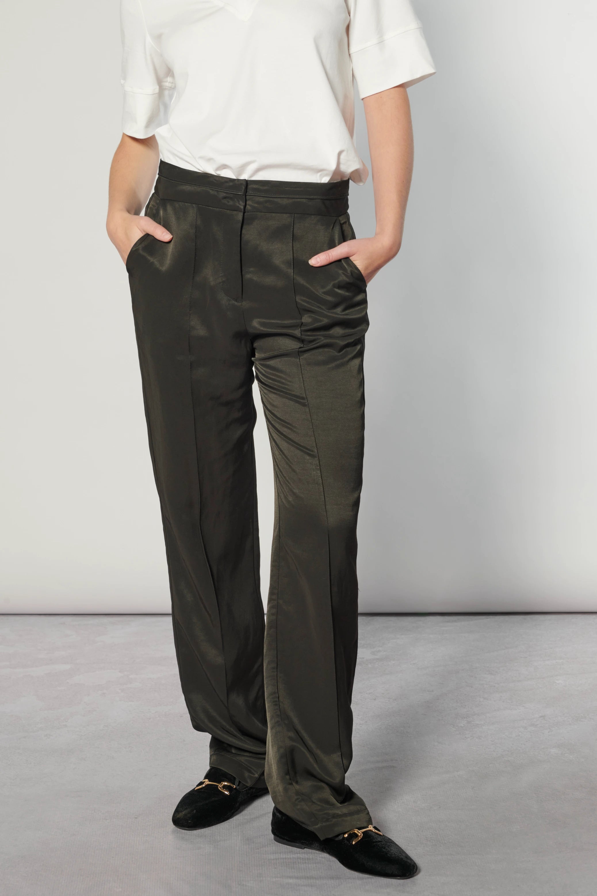 Pantalón Racine Hunt de la marca I-2025-834, pantalones deportivos con diseño funcional y cómodo para actividades al aire libre.