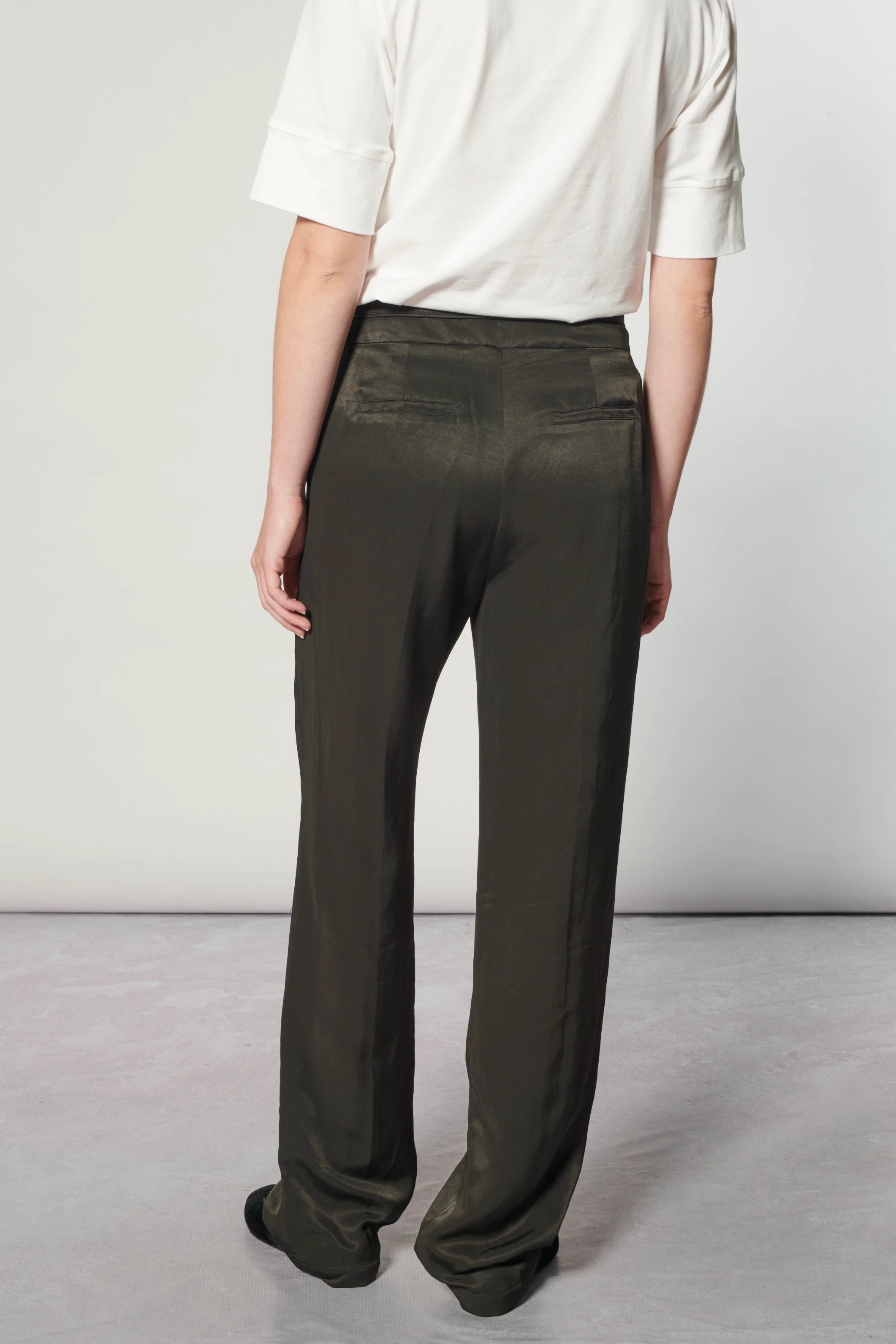 Pantalón Racine Hunt de la marca I-2025-834, pantalones de caza en color kaki con bolsillos laterales.