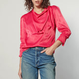 Blusa Atena de la marca I-2024-639, con diseño elegante y detalles en la parte superior, perfecta para ocasiones formales.