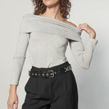 Polera Elsie Vint de la marca EI-2025-504, blusa con diseño vintage en color neutro, mostrada en primer plano.