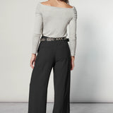 Pantalón negro O-2025-806 de la marca O-2025-806, pantalones de estilo casual con ajuste cómodo y diseño elegante.