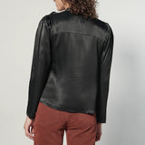Blusa Atena de la marca I-2024-639, blusa de tela ligera con diseño elegante y detalles en el cuello.