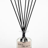 Difusor de varitas de 150ml para hogar marca MS-0000-130, con varitas de madera y envase decorativo en imagen.