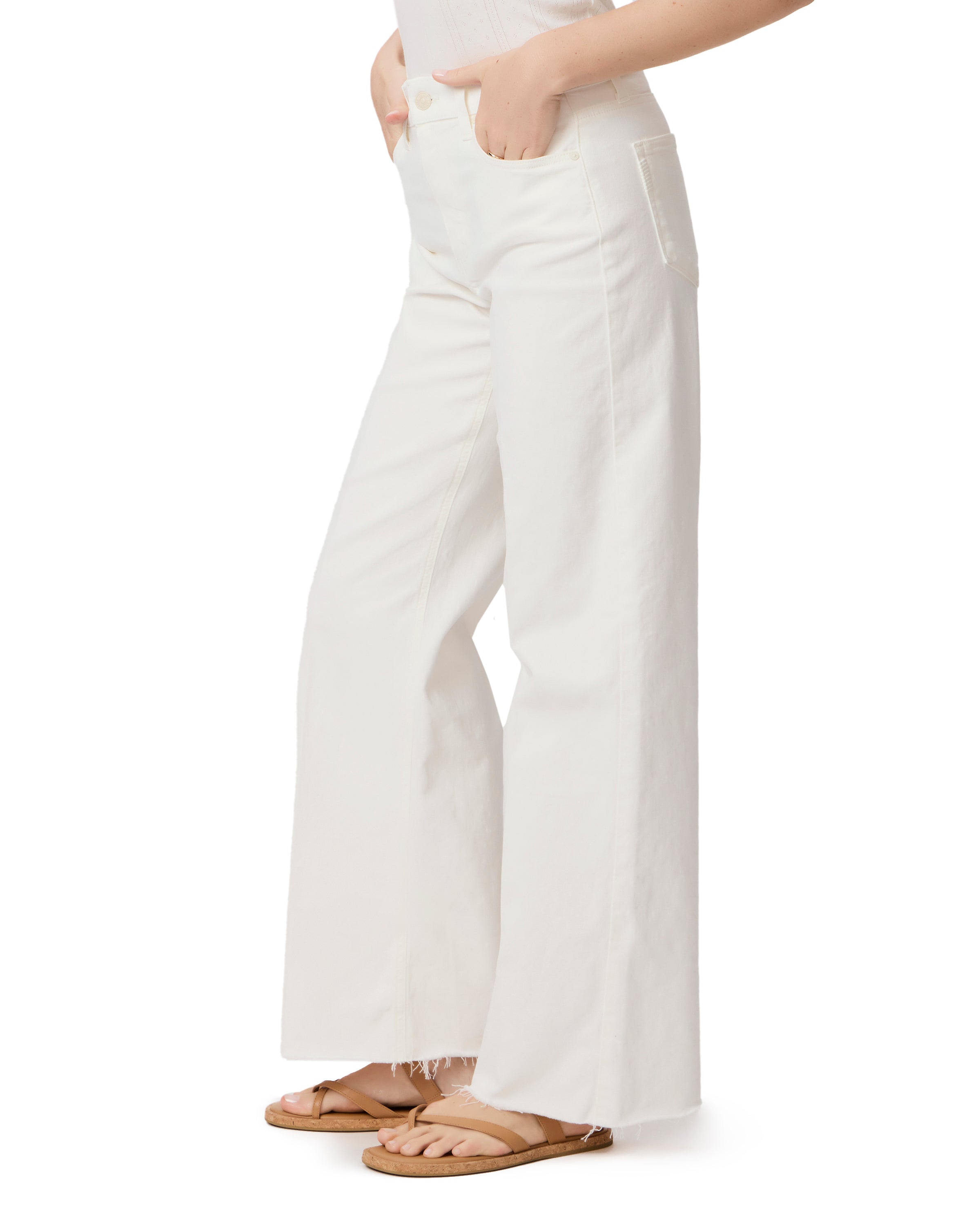 Pantalones de mezclilla Anessa de pierna ancha de 31 pulgadas, estilo casual y cómodo, en color azul.
