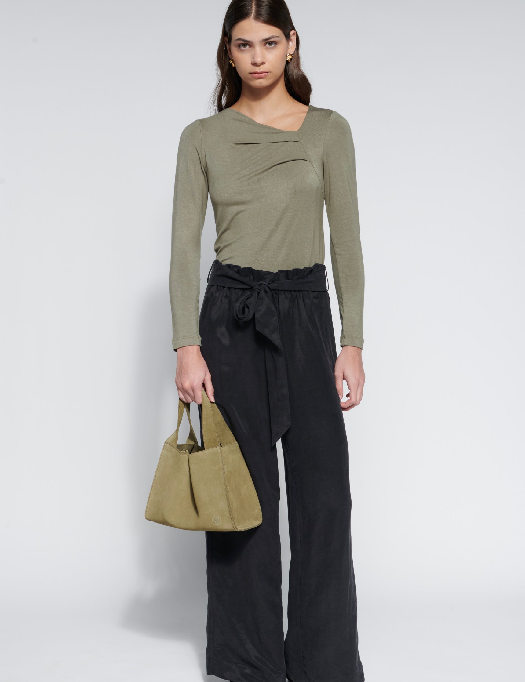 Pantalones negros Promise O-2026-807, pantalón de estilo casual con ajuste cómodo y diseño elegante.