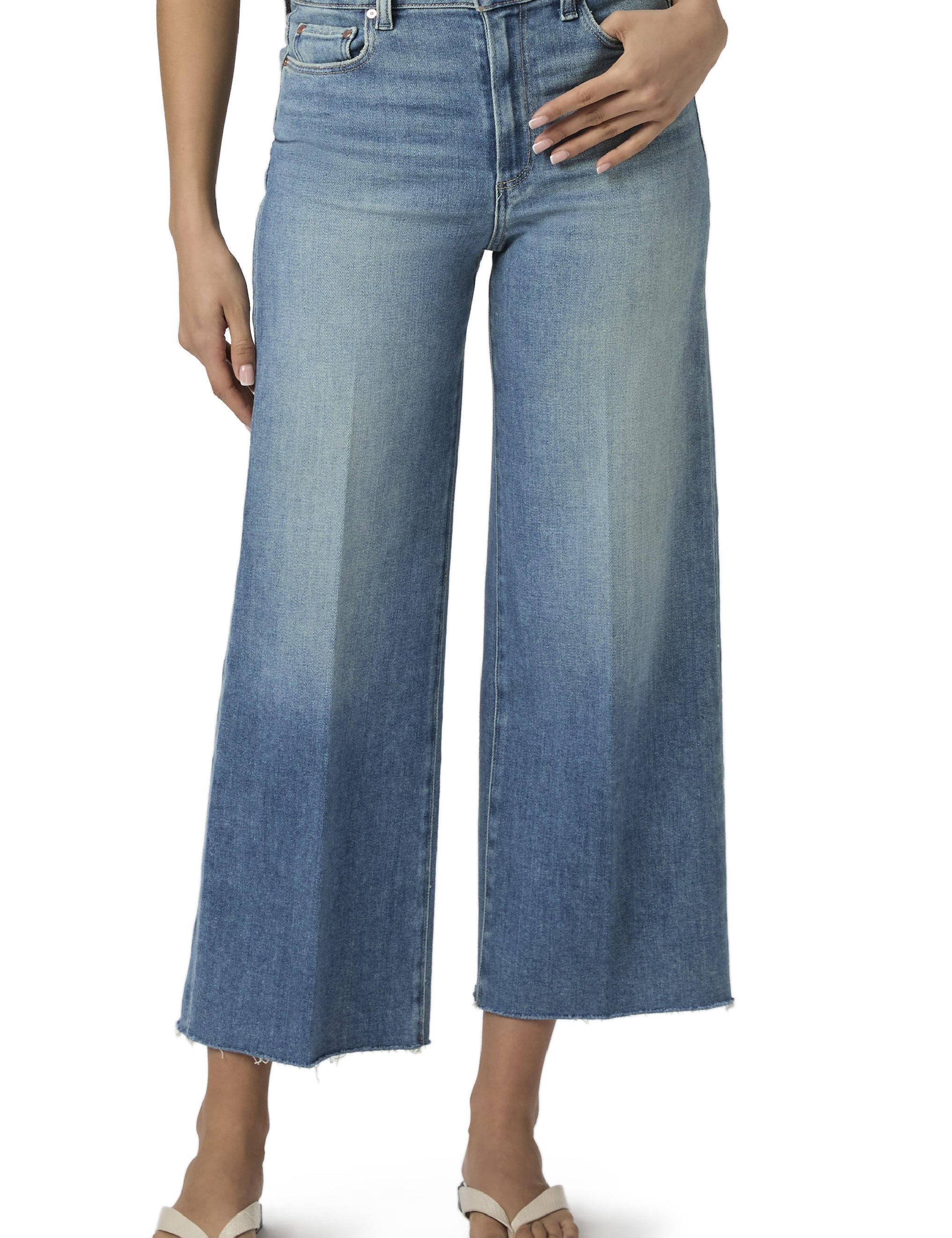Jeans anessa de pierna ancha en color azul, estilo casual, con bolsillos y cinturilla, de la marca NY-2026-804.