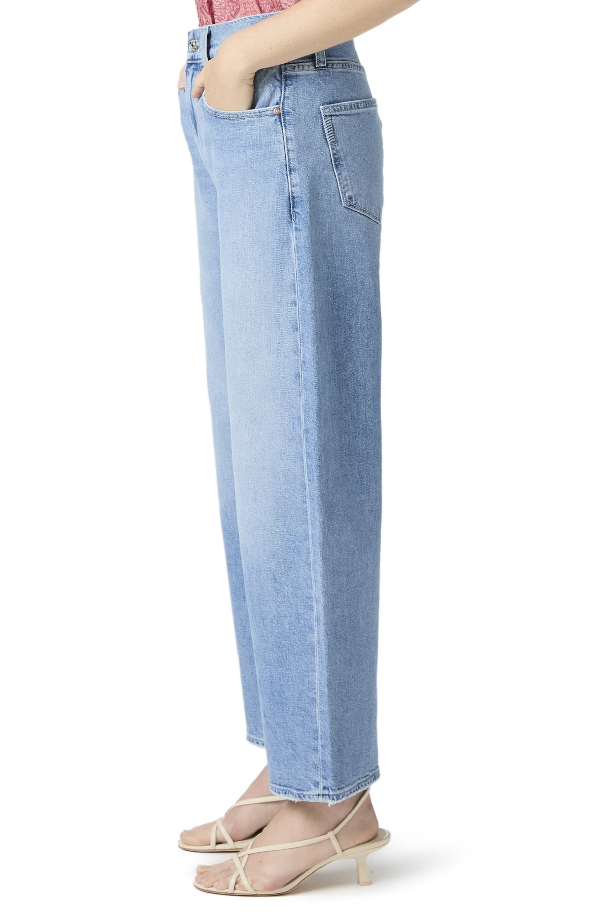 ARELLIA ANKLE BARREL LEG JEAN