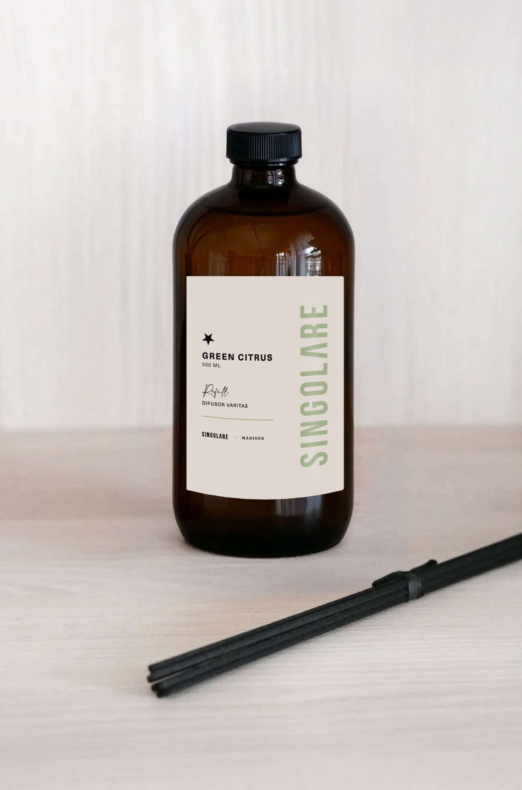 Recarga de 500 ml de difusor con varitas de la marca MS-0000-132 en aroma cítrico verde, accesorios para ambientar espacios.