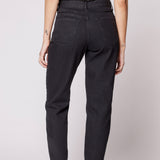 Jeans mom fit de marca D-2024-801, pantalones de mezclilla de corte recto, color azul, con detalles de costuras y bolsillos delanteros