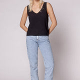 Jeans Tokio de la marca D-2024-802, pantalones vaqueros de corte clásico y lavado azul, en una vista frontal.