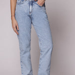 Jeans Tokio de la marca D-2024-802, pantalones vaqueros de corte recto en color azul, con bolsillos frontales y traseros.