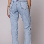 Jeans Tokio de la marca D-2024-802, pantalones vaqueros de corte clásico en color azul, con detalles de costura visibles.