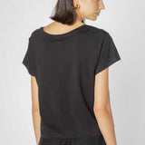 Polera Ambrosia de la marca EV-2025-500, blusa de manga larga en color rosa con detalles bordados, vista frontal.