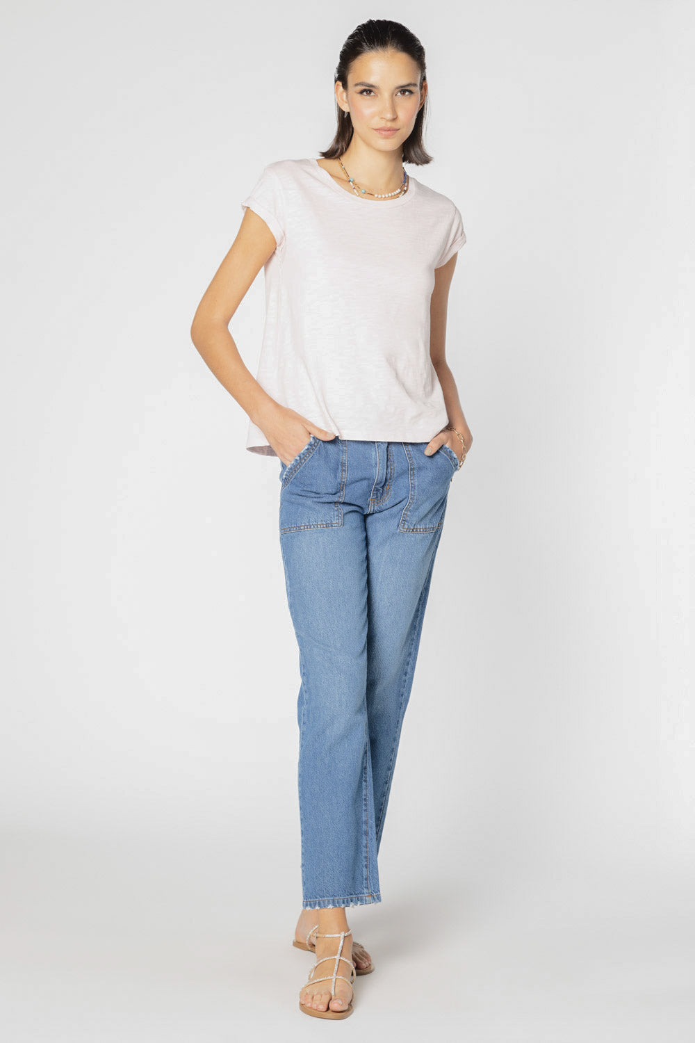 Polera Francesca de la marca EV-2025-502, blusa casual con diseño moderno, visible en la imagen.