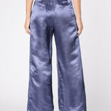 Pantalón Kirse de la marca FV-2025-803, pantalones de tela con diseño moderno y ajuste cómodo.