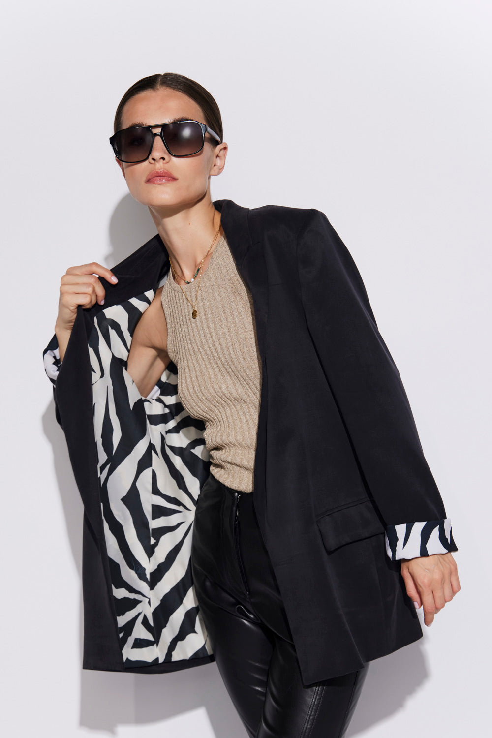 BLAZER HUNTER