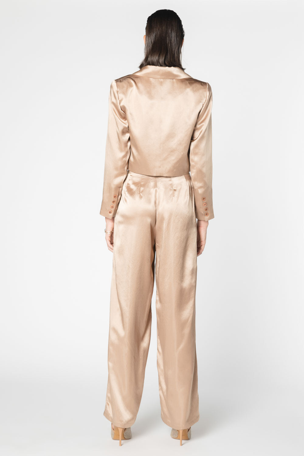Pantalón Sacier de la marca FV-2025-806, pantalones de estilo moderno y cómodo, en color negro con detalles elegantes.