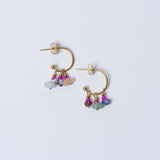 Aros de accesorios BV-2025-272, diseño elegante y moderno, visibles en la imagen, ideales para complementar estilos.